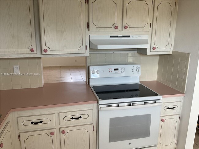 Building Photo - 251 Berkley Rd