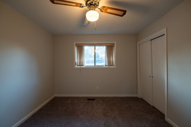 Building Photo - 3BD 2Bath