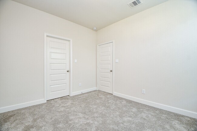 Building Photo - 3223 Rockrose Pl