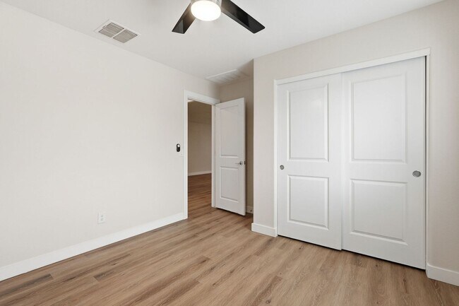 Building Photo - Amazing home in wonderful Ghost Hollow Ranch