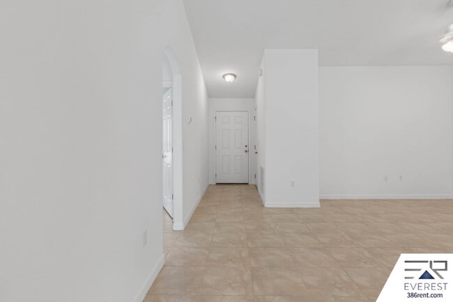 Building Photo - 14 Uniontin Ct