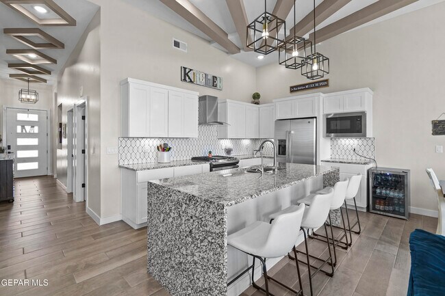 Building Photo - 620 Paseo Modesto Dr