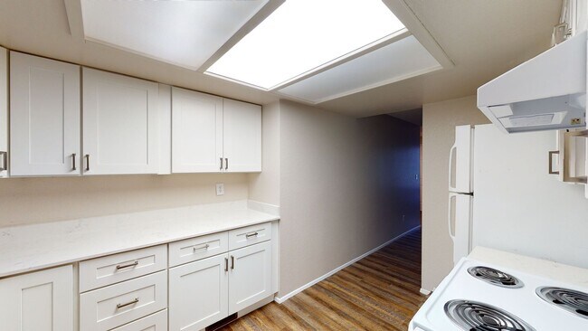 Building Photo - 1520 E Main St