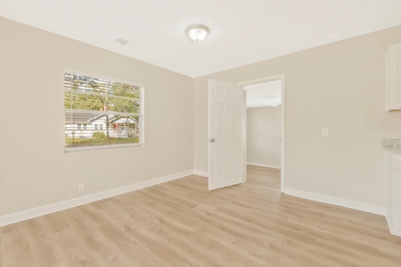 Building Photo - 4565 Merrimac Ave