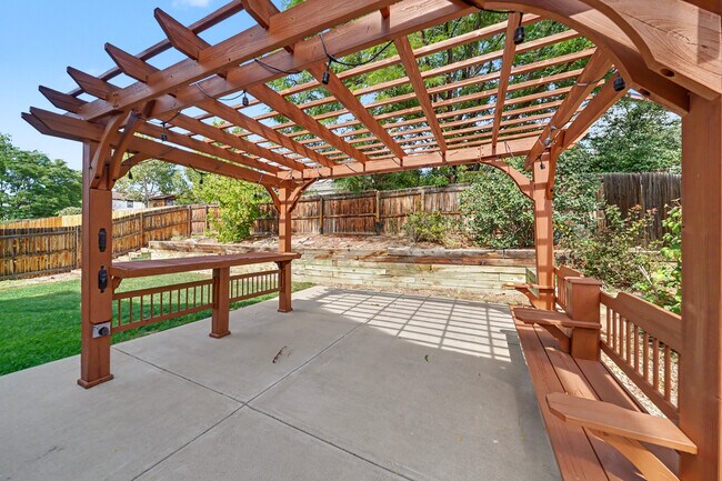 Building Photo - 21497 E Crestridge Pl