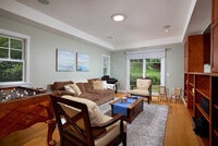 Building Photo - 713 Fresca St