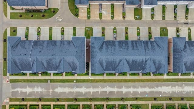 Building Photo - 512 Parkside Dr