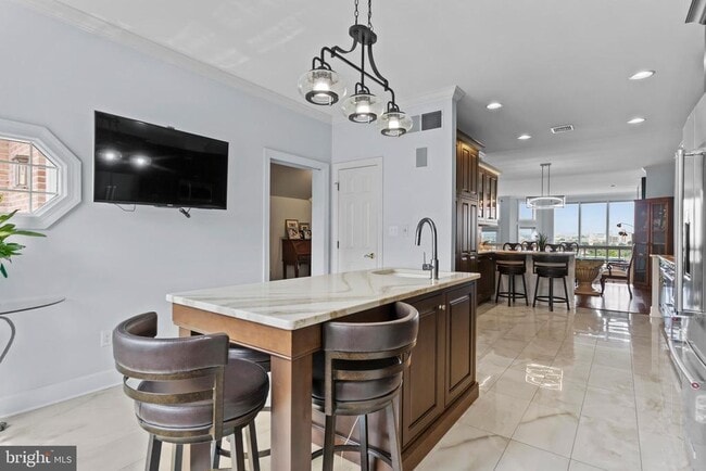 Building Photo - 543 Bridgeview Dr