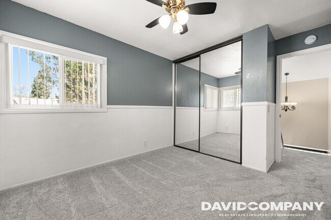 Building Photo - 2840 Oak Creek Dr