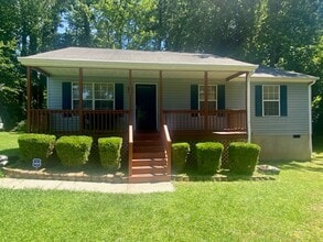 Building Photo - Single Family home in Williamsburg for rent! Available August 2026!