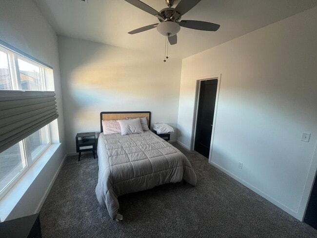 Building Photo - 180 Metz Ln