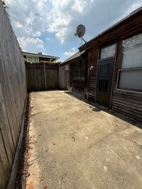 Building Photo - 8462 Bayou Fountain Ave