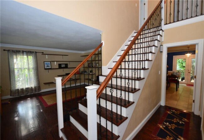 Building Photo - Close to Naval Base NOB!