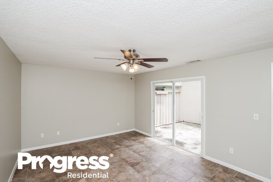 Building Photo - 225 Bayhead Dr