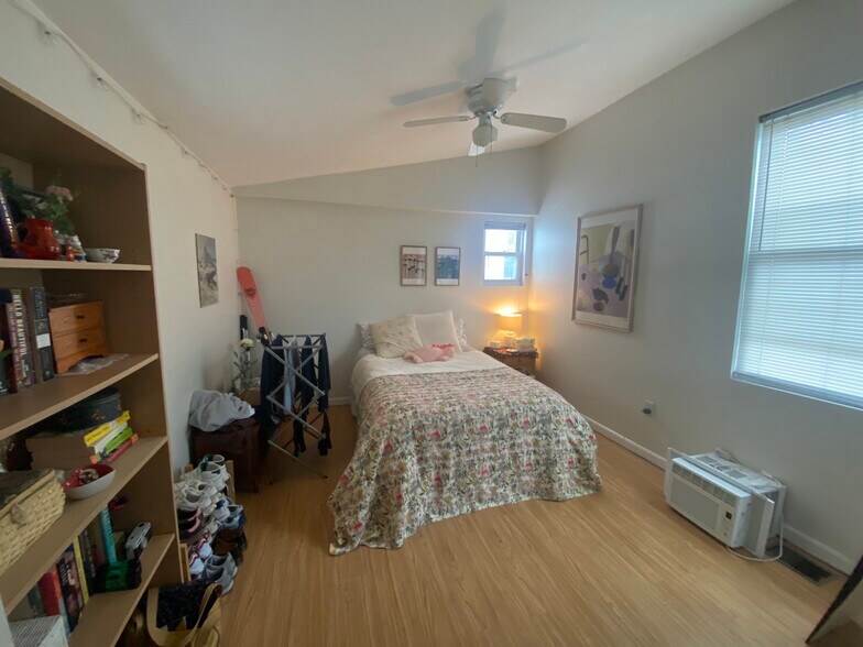 Primary Photo - 75 5th St