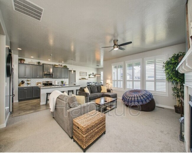 Building Photo - 3467 S Barletta Ave