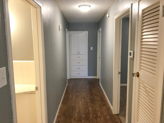 Building Photo - Updated Home Block away from LCU