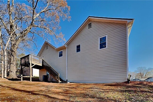 Building Photo - 42 Breckenridge Dr