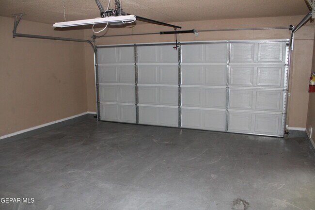 Building Photo - 12217 Red Sun Dr