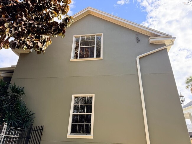 Building Photo - 901 Spring Park Loop