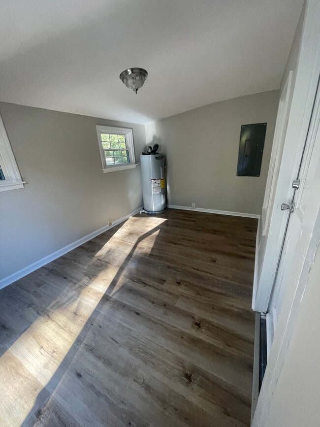 Building Photo - 1635 Gibbs Shoals Rd