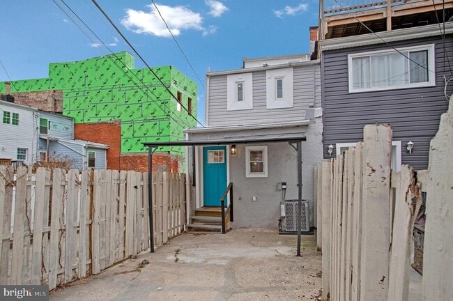 Building Photo - 1102 Carroll St