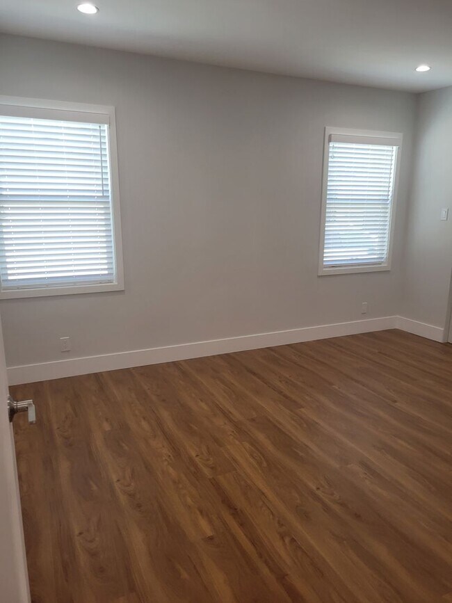 Building Photo - Namm Properties