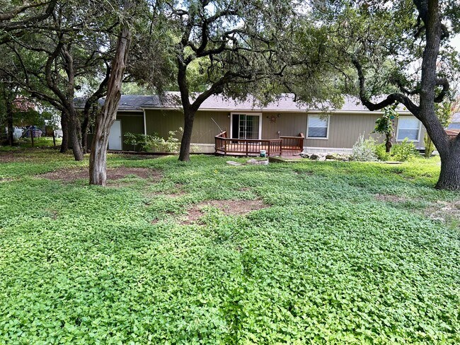 Building Photo - 508 Walnut Way