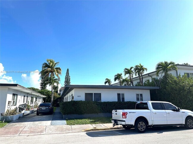 Building Photo - 805 81st St