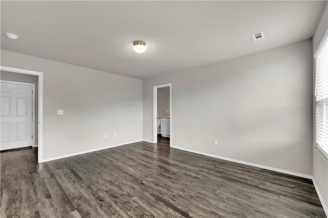 Building Photo - 1731 Hermitage Dr
