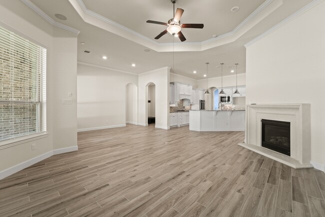 Building Photo - 9339 Fairfield Oaks Ln