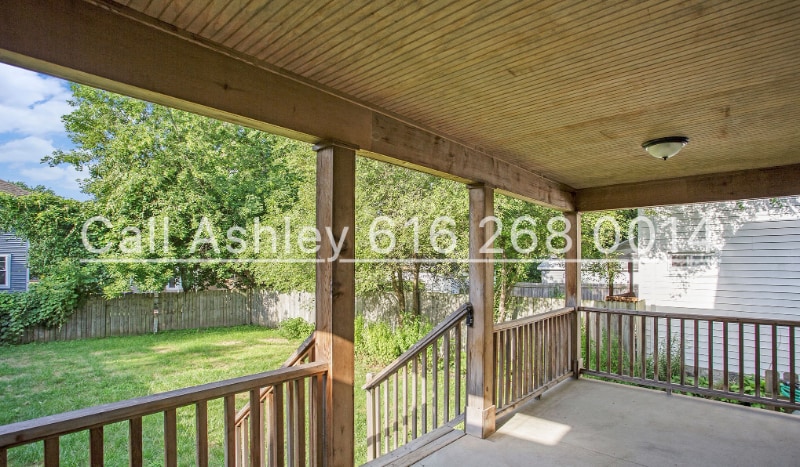 Building Photo - 1032 Logan St SE