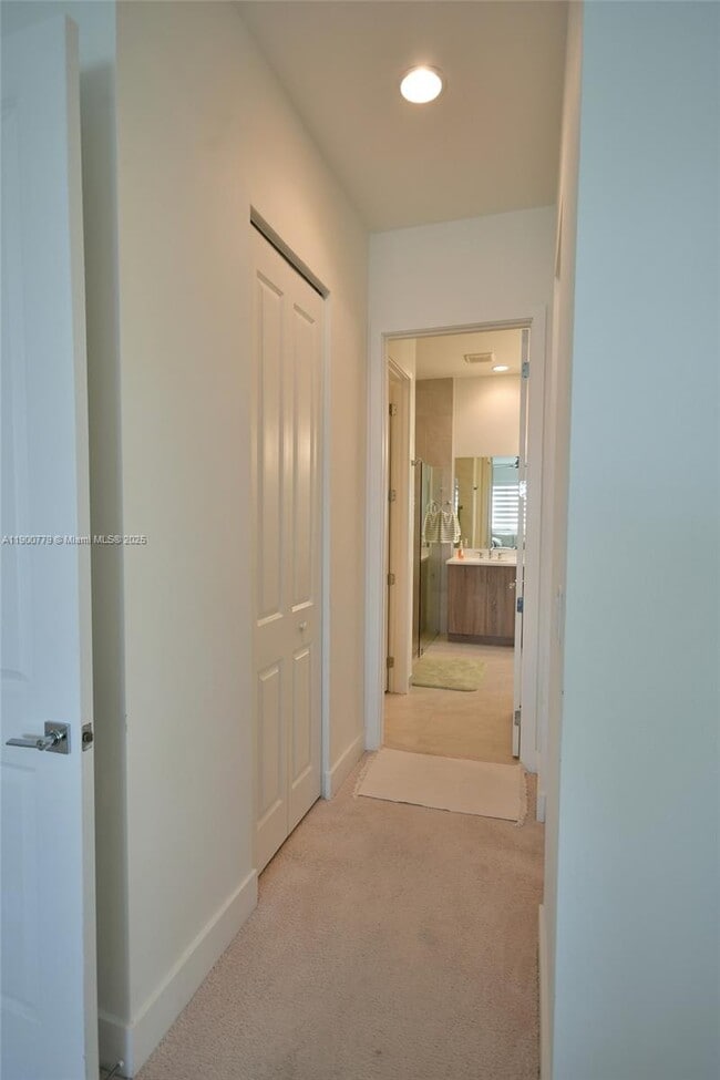 Building Photo - 4221 SW 178th Ave