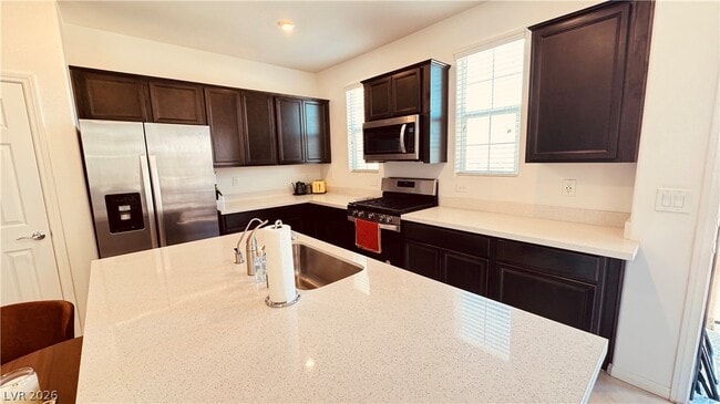Building Photo - 623 Sedum Ave.