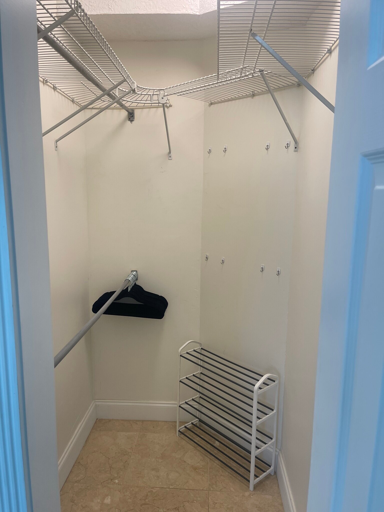 Building Photo - 4820 SW 103rd Pl