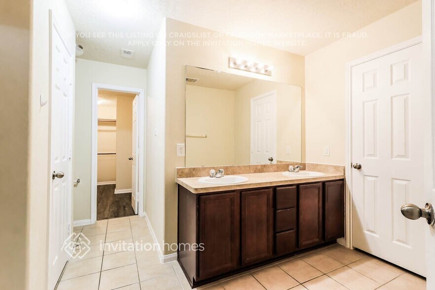 Building Photo - 2435 Gianna Way