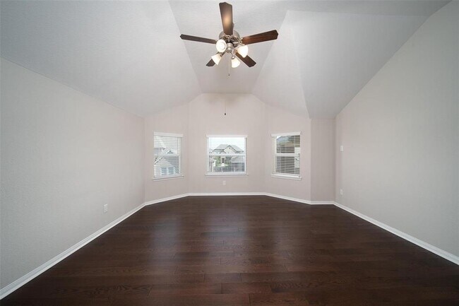 Building Photo - 4715 Hollow Tree Dr