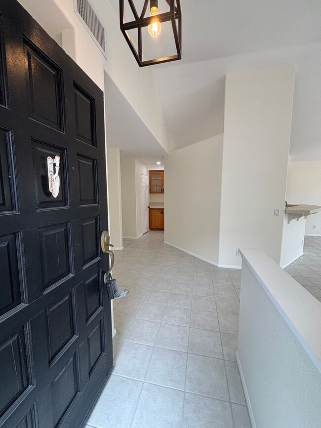 Building Photo - 2 Bedroom 2 Bathroom Condo Living in Great Community Located At West Village Of Singing Hills HOA.