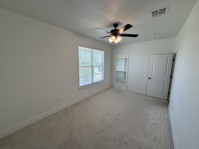 Building Photo - 4324 Cedar Creek Rd