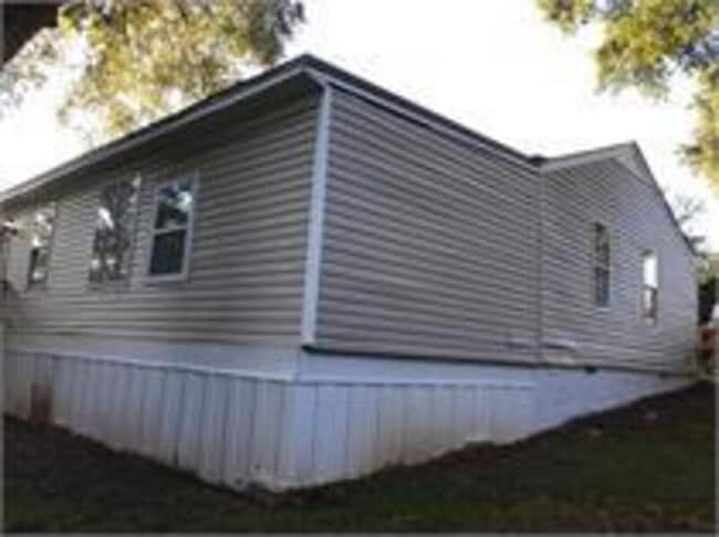 Building Photo - 1007 E Mcintosh Rd