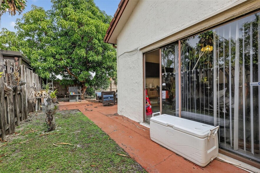 Building Photo - 5571 NW 188th St