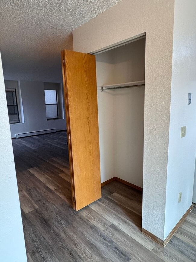 Building Photo - Sunny and Cute 2 Story, 2Bed, 1.5Bath Townhouse in Grand Junction!!!!