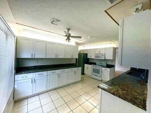 Building Photo - 114 Sevilla Ave