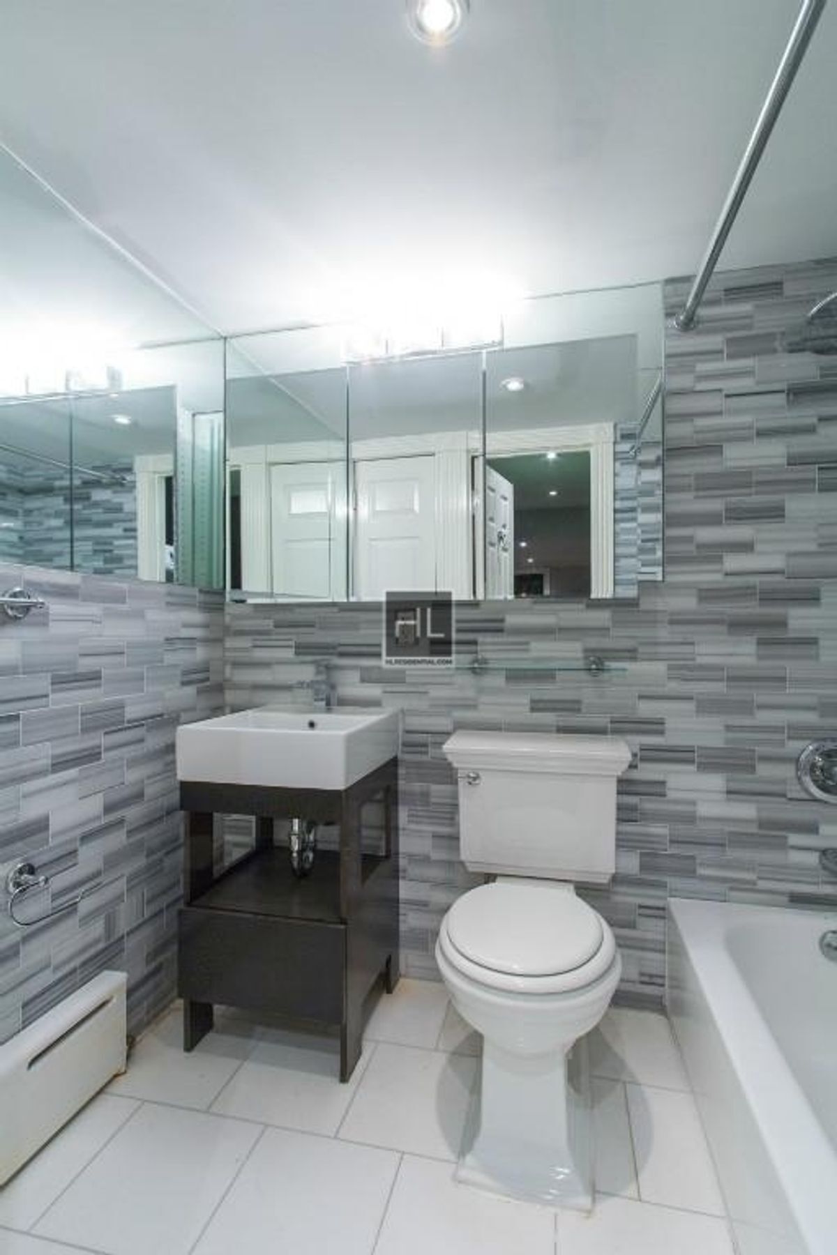 Building Photo - BARROW ST.