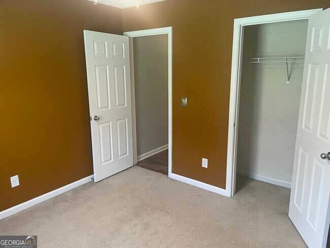 Building Photo - 1507 Cardinal Ln