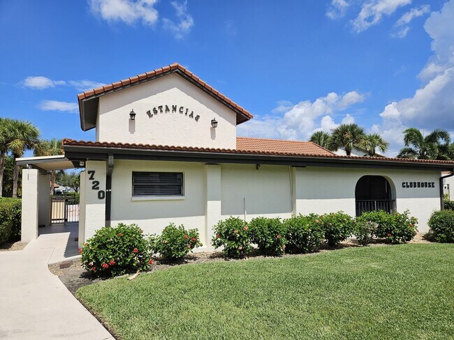 Building Photo - 756 Avenida Estancias
