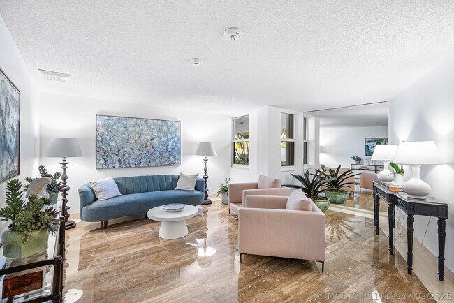 Building Photo - 2600 N Flagler Dr