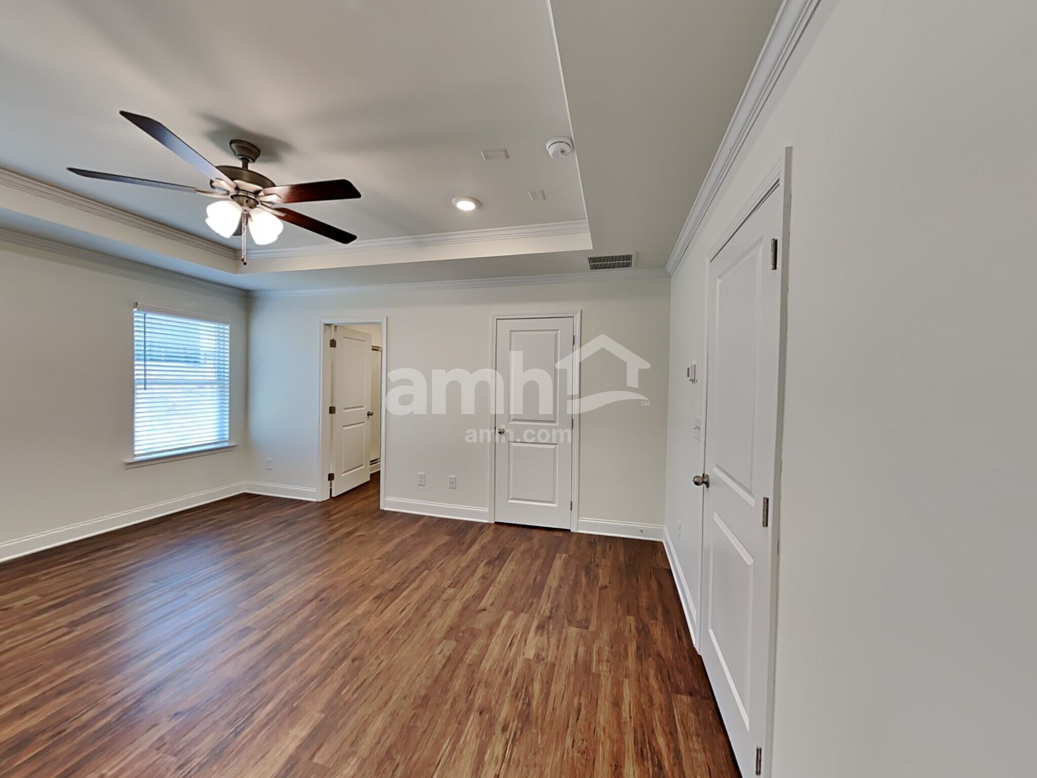 Building Photo - 528 Summit View Ct
