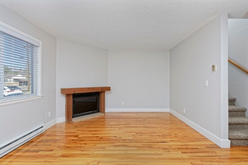 Building Photo - 1295 Benton St