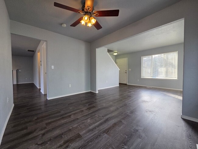 Building Photo - Beautiful Home in Spanaway!